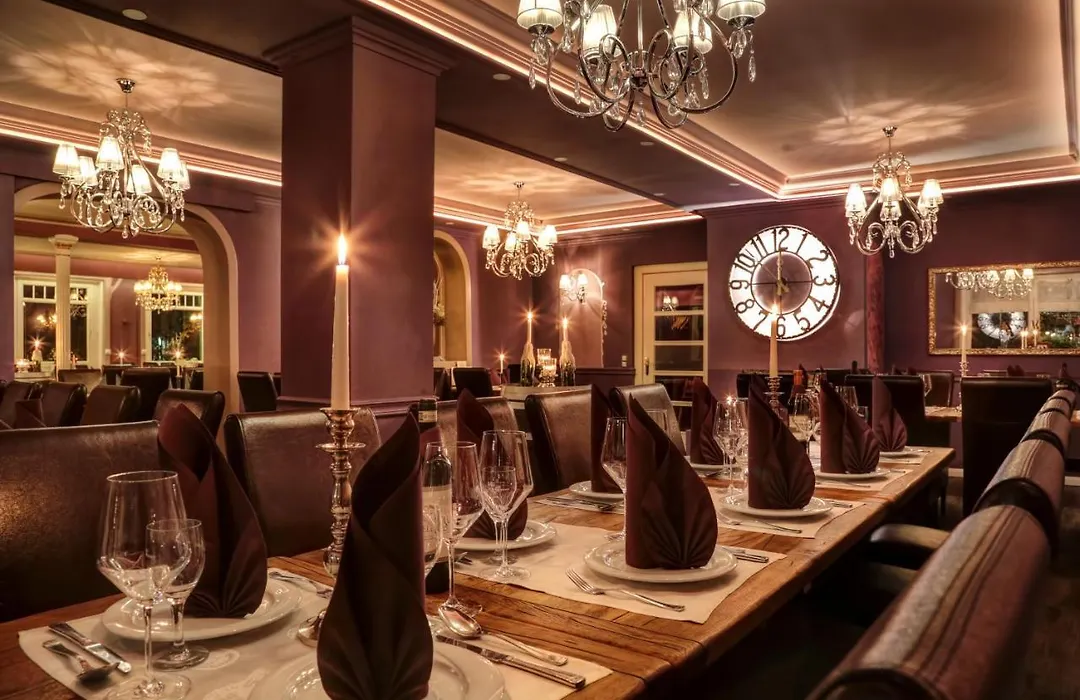 Noel Hotel-Restaurant-1